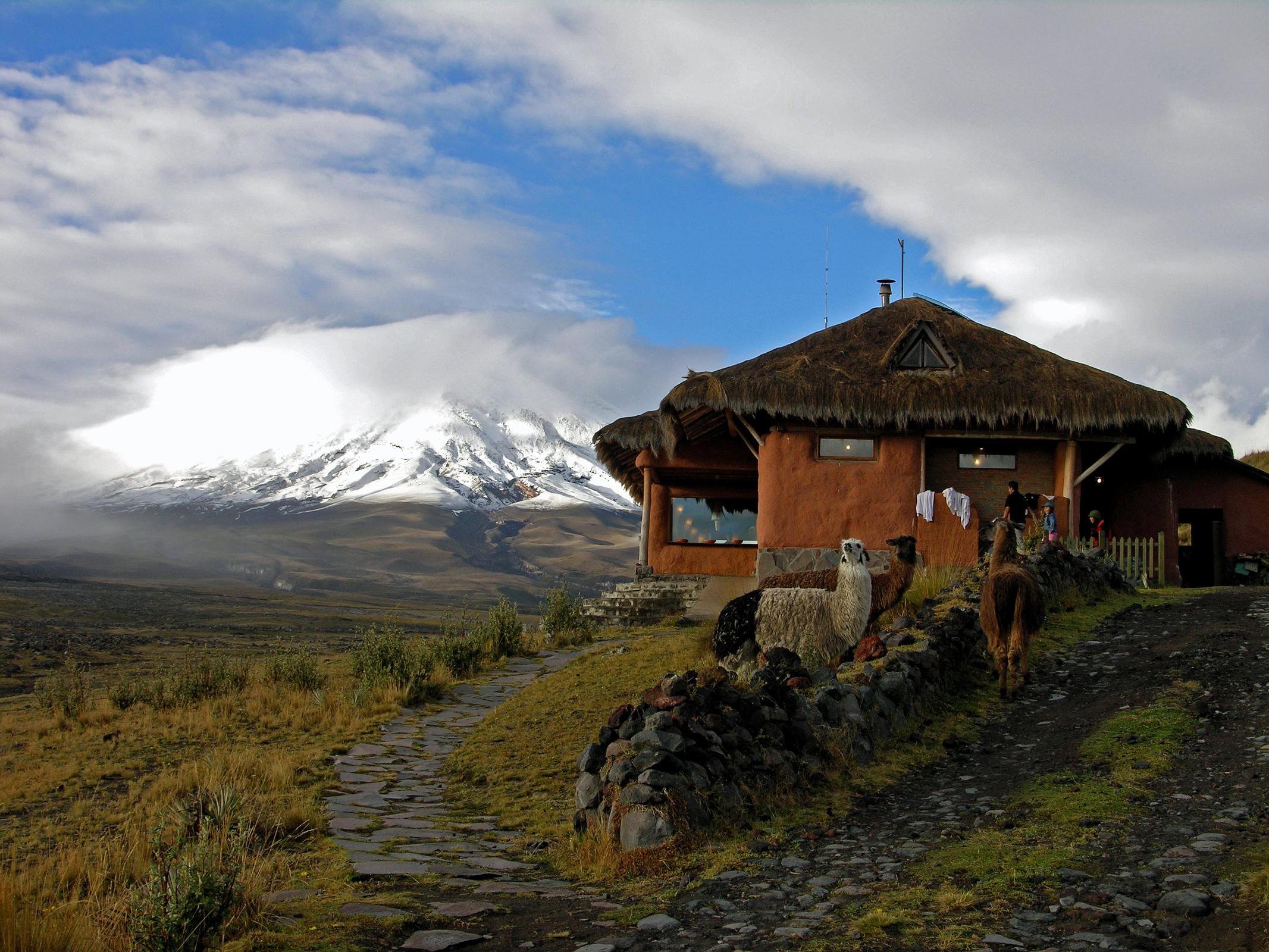 Ecuador Cotopaxi 01-08 Tambopaxi Outside